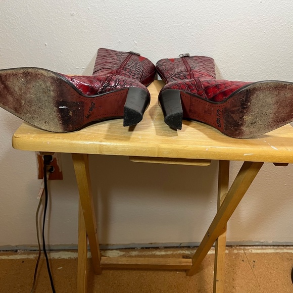 Donald J Pliner Croc Embossed Red Leather Boots - Picture 6 of 6